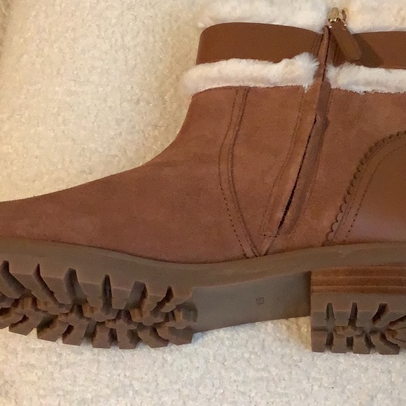 GREAT PRICE ❗️Kate Spade Tan Suede Boots with White Fur Trim Size 9.5. New - Picture 5 of 8
